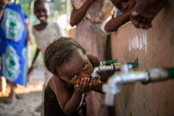 Fai una donazione libera ai bambini di Kasue